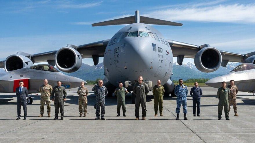 現場震撼合照曝！美空軍「紅旗」演習　台軍方高層任觀察員