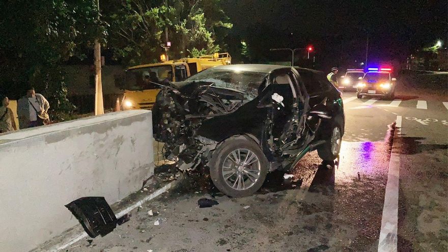 影/台中龍田陸橋被高速衝撞！車幾近全毀　駕駛慘死