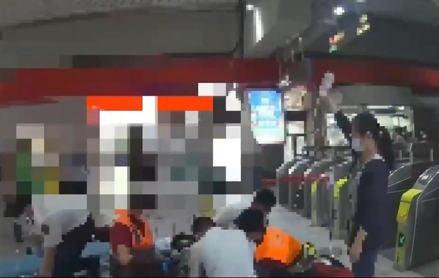 影/北市女圓山捷運站突倒地無呼吸心跳　送醫搶救不治