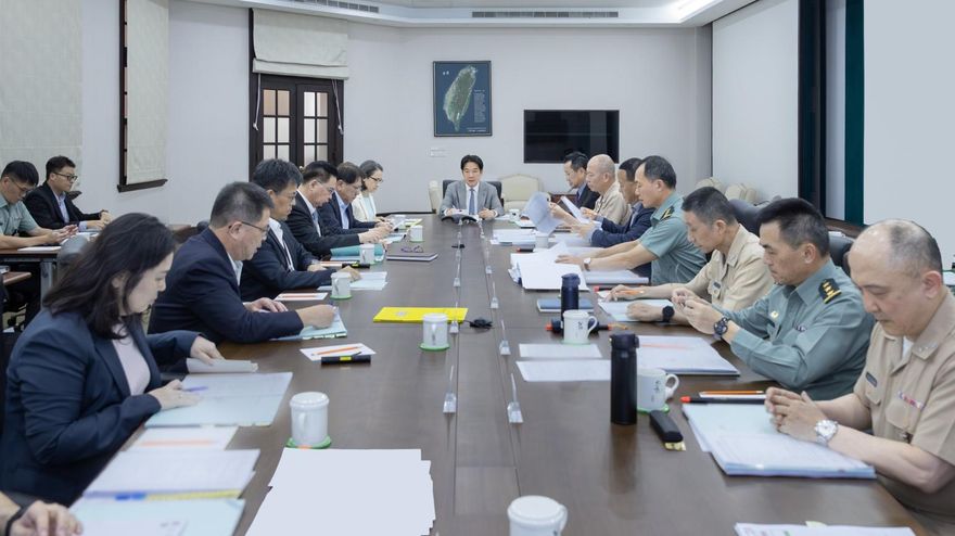 總統府軍事會談照片惹議　張競：恐洩露重要訊息