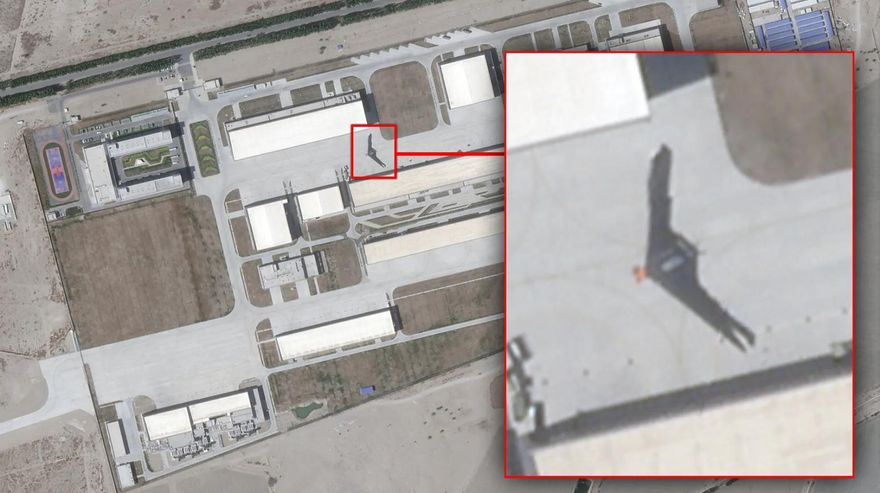衛星拍到！新疆秘密基地現巨型無人機　翼展52米直逼「B-12」