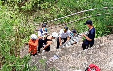 影/湖內少年髮夾彎下坡失速　「人與單車」飛墜10米深谷