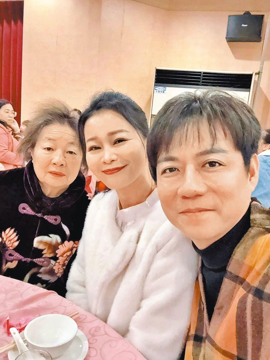 孝親獎/陳隨意悔酗酒傷身太不孝　心疼母小中風住院