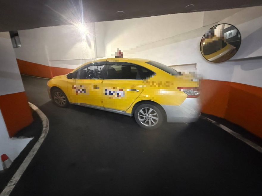 淡水男醉倒社區車道　小黃運將慘陷視覺死角衰輾過