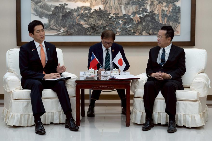 接見日本眾議員小林鷹之　顧立雄盼兩國深化交流