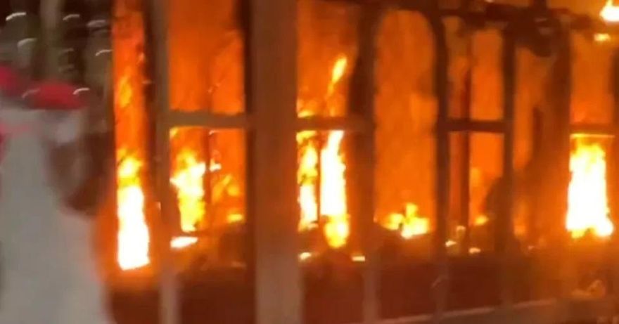 新北板橋「辦公室大火」！危急畫面直擊