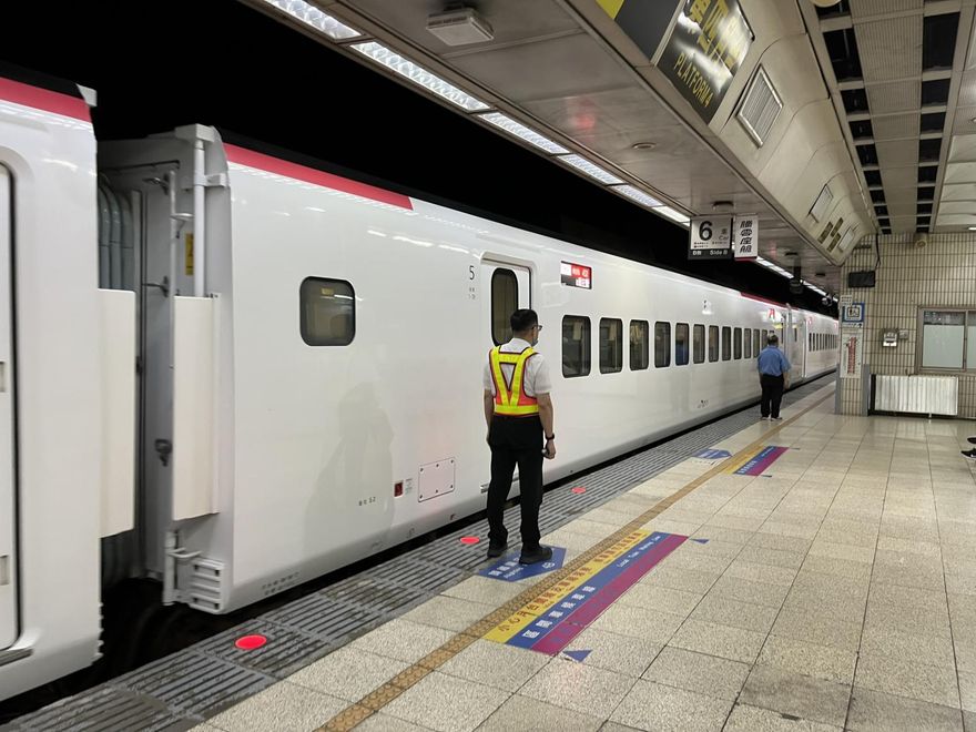 台鐵規定禁帶「蛇類」上車！違者最高罰7500元