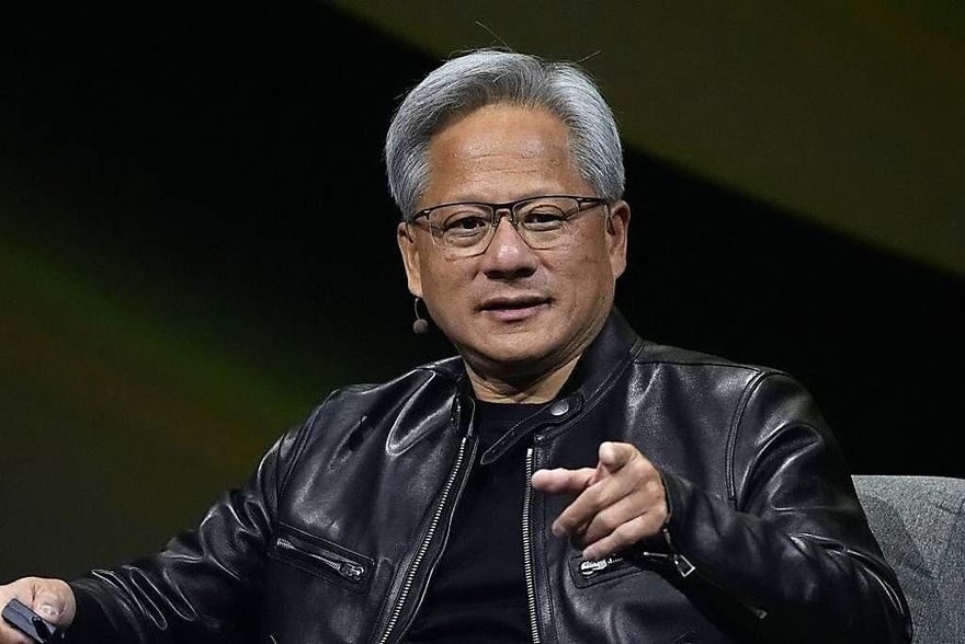黃仁勳怒了！輝達「最愛AI小機器」難產　會議上罕見怒飆員工