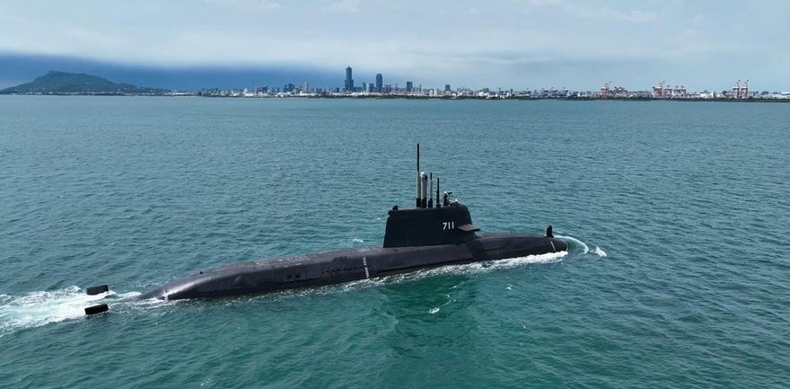 海鯤號潛艦二次出港　海軍：海上測試預計9月底完成