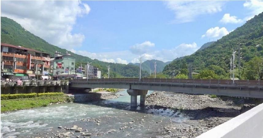 南投民生橋「啟用未滿月」就出事　男離奇墜橋失蹤