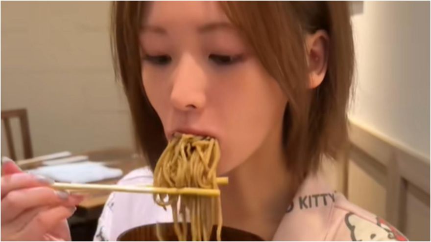 影/櫻花妹「一口吞食蕎麥麵」30秒片爆紅　飆破4千萬次點閱