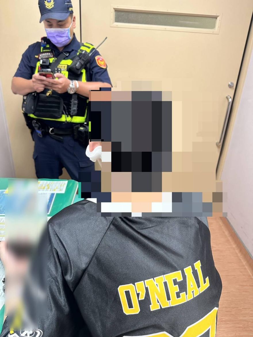 影/台中慘劇！年輕夫妻吵架　老婆持小剪刀刺老公狂噴血