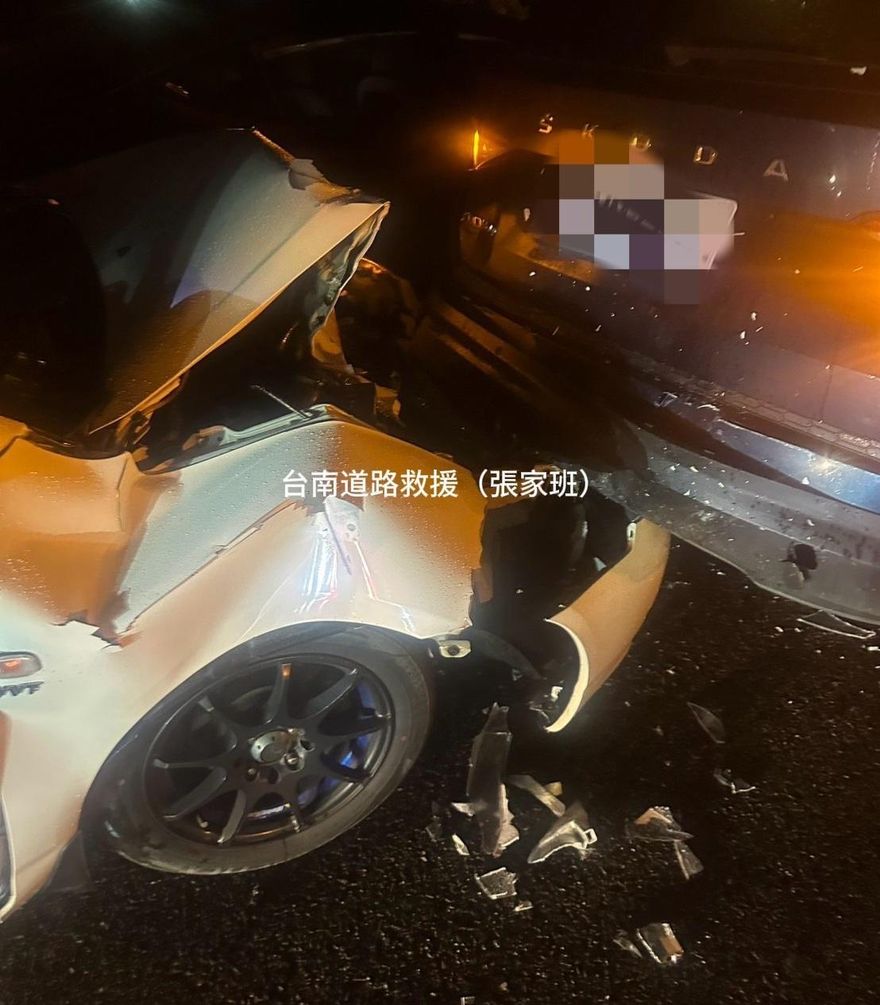 收假夜紫爆！國1南向2路段爆6車＋4車追撞　後方回堵6公里