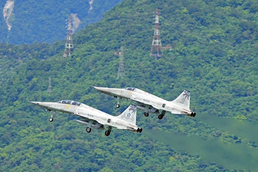 守護領空半世紀　「花蓮虎」F-5E最後裝掛飛彈直擊