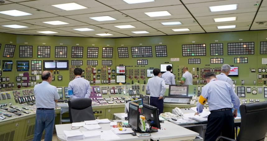 台電連年虧恐釀電價漲！前核二廠長：重啟核電廠創800億收益