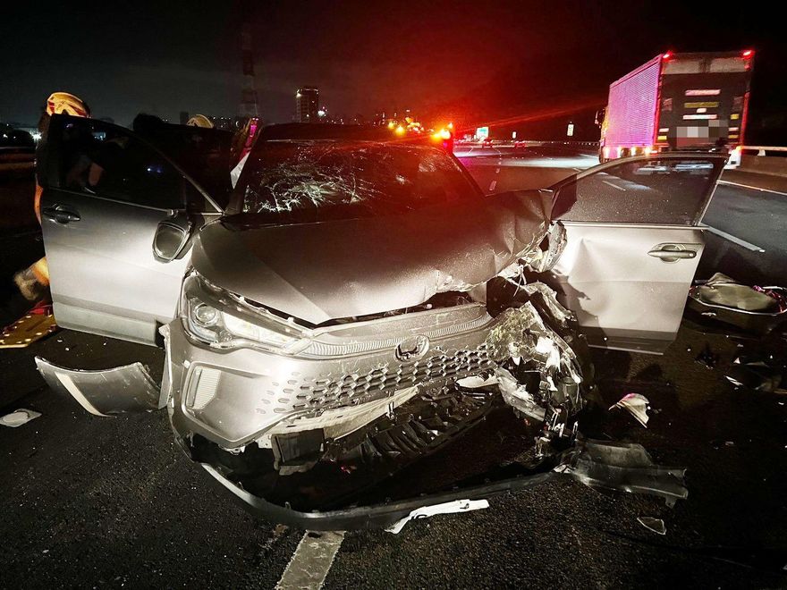 影/國3「4車撞碎6傷1死」最新！近距離碎裂直擊