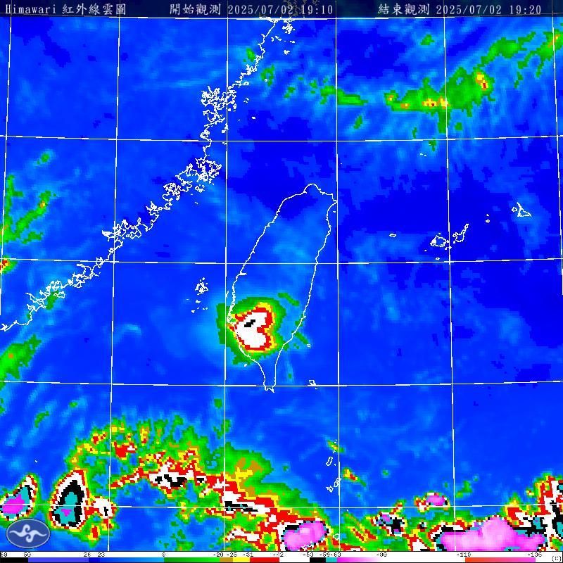 鄭明典曝紅外線雲圖　驚見台灣上空冒出「愛心」