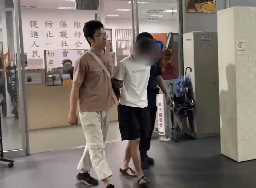 影/不要抓我兒子！新北狂男「遭開11槍逮捕」父攔阻哭求
