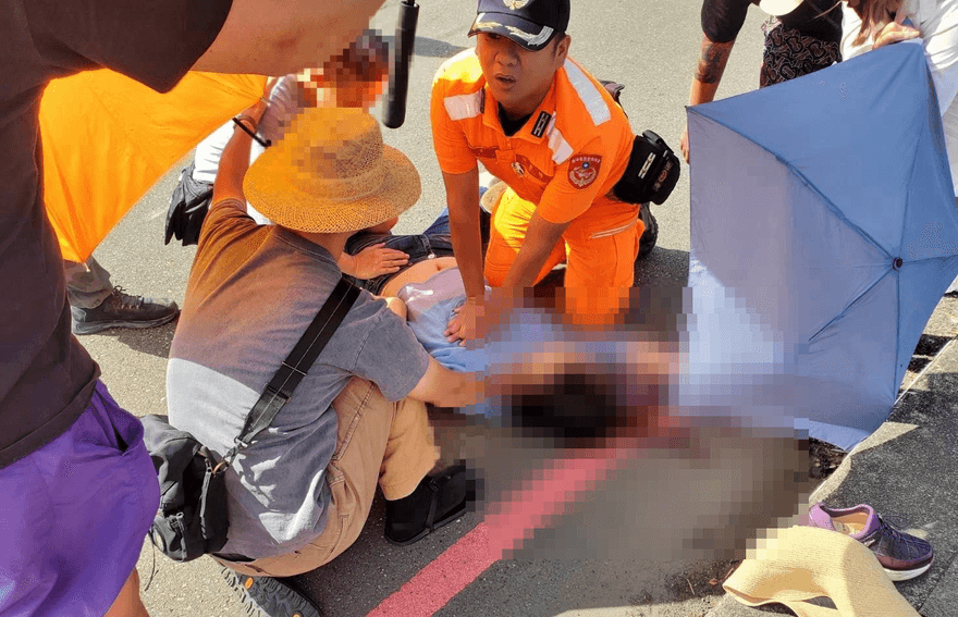 影/基隆潮境公園嚴重車禍　機車衝撞一家5口老婦不治