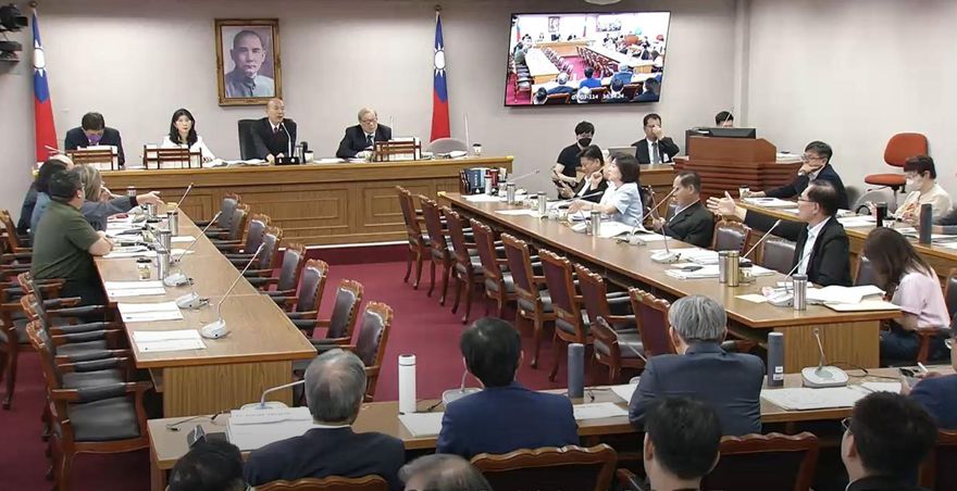 協商遭柯建銘轟碰碰叫！張啓楷反嗆「老而不死謂之賊」