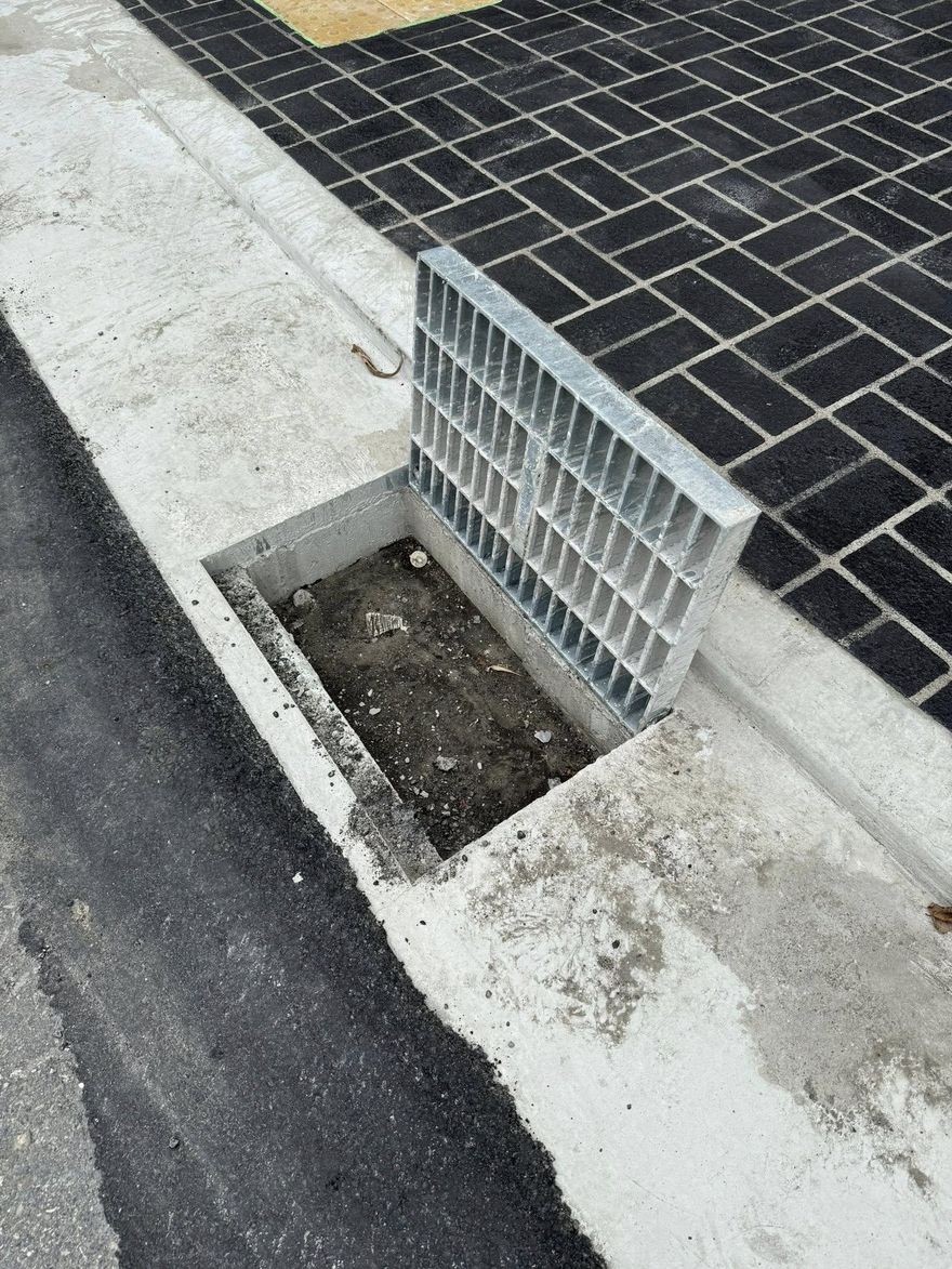 中市民代揭水溝「塑膠擋板」忘了拆害淹水　建設局：誤會一場