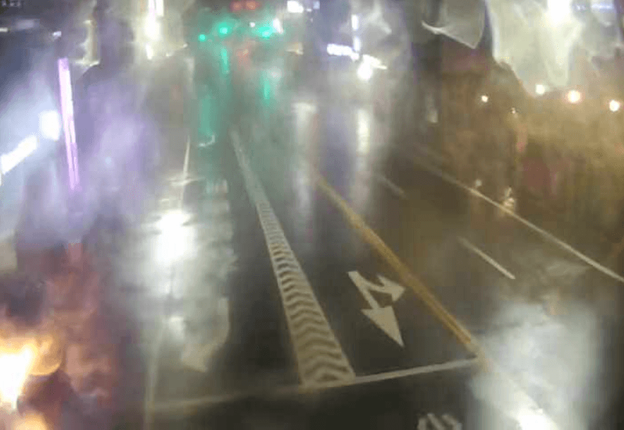 中颱丹娜絲強風驟雨颳台南　中部23區強風告警至凌晨