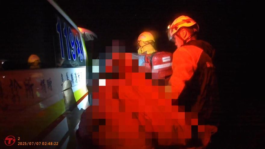 影/颱風夜骨肉分離！嘉義老父巡田翻車「長女慘死」
