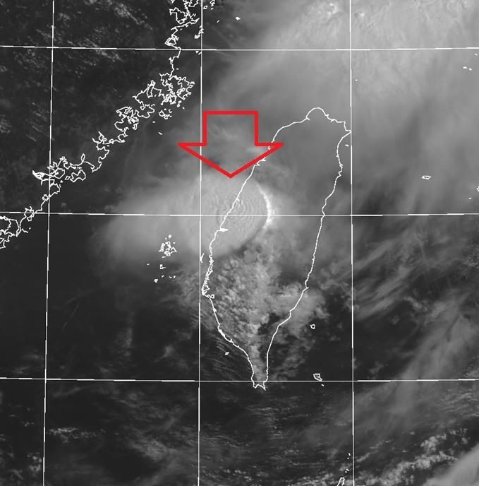中部上空有超強對流胞　鄭明典：恐現「冰雹+狂風暴雨」