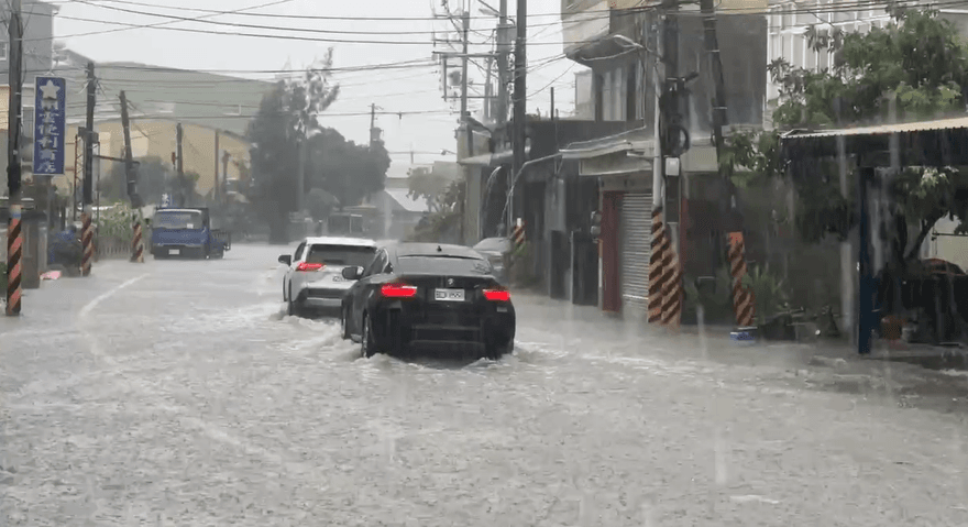 「10縣市」豪大雨轟炸！　馬祖「4鄉鎮」國家警報響起