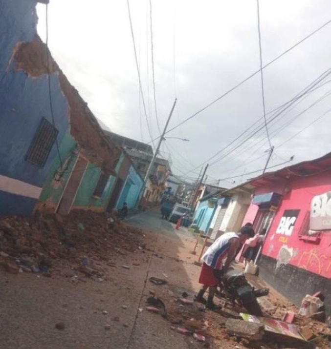 影/瓜地馬拉規模5.6地震房倒山崩　當局呼籲民眾撤離建築物