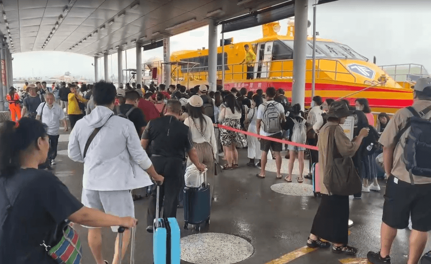 浪高2米！西南風浪強襲　東琉線航班下午後陸續停航