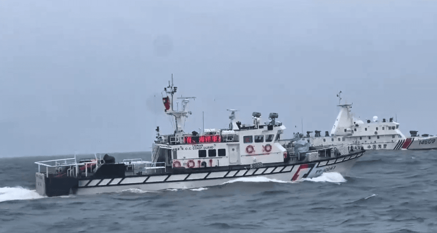 影/4大陸海警船侵擾金門水域　海巡併航監控驅離