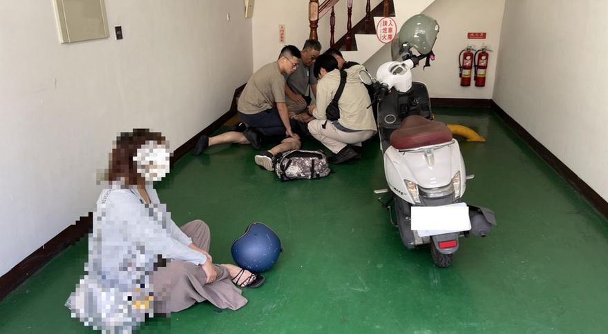 騎偷來的機車載曖昧女伴去開房　小偷男爽完開門秒被逮