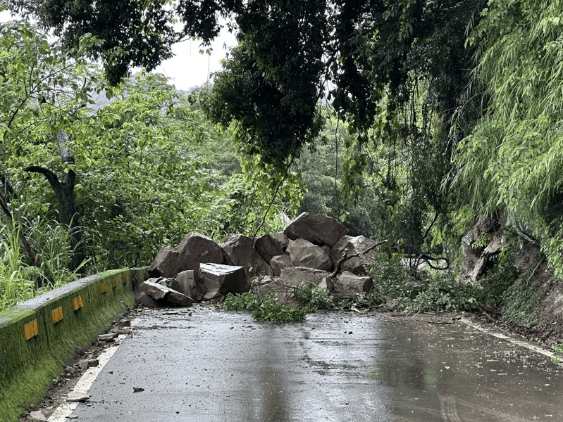 苗62線6.5K遭大雨坍方封路速搶通　泰安鄉受災路段可通行