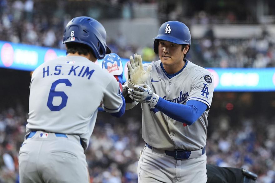 MLB/大谷水花炸裂！本季32轟　直落巨人外野海灣