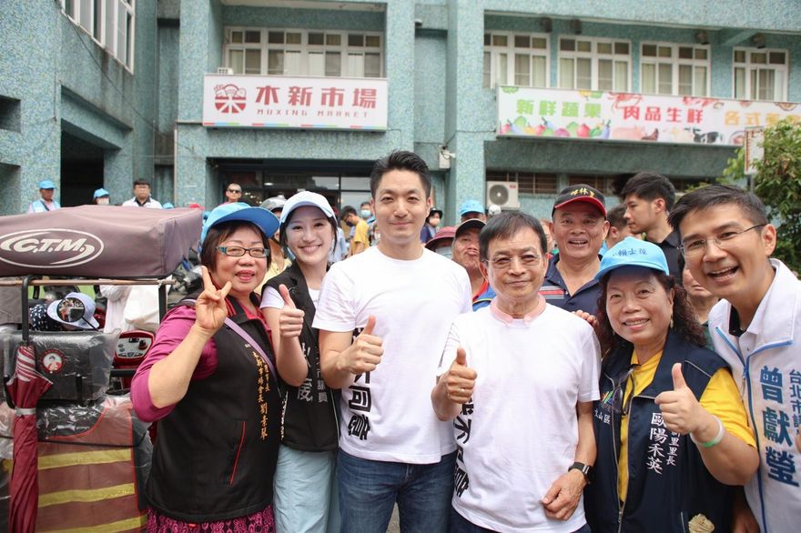 蔣萬安合體賴士葆掃街！「我不同意」戰袍暴紅　反惡罷帥出新高度