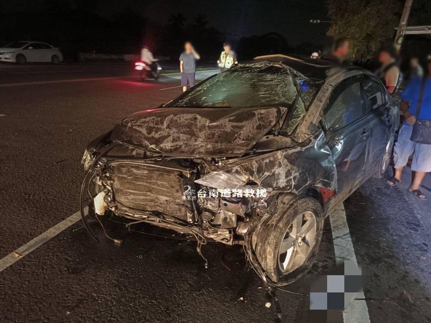 影/現世報！台南死亡車禍「駕駛噴出」10分鐘前射殺爸