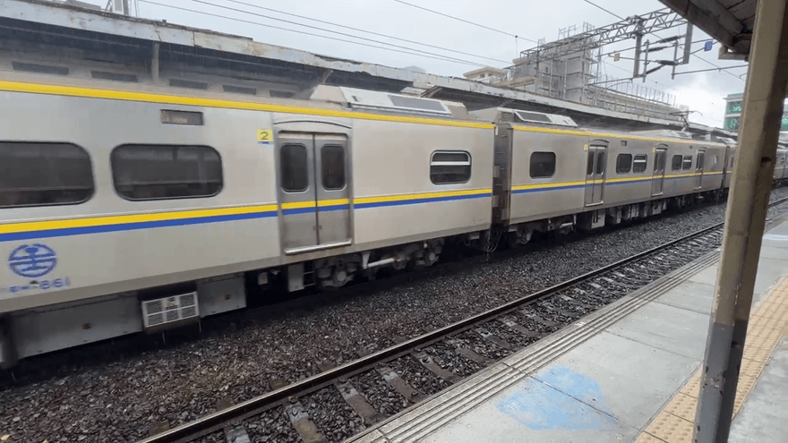 悲！台鐵爆死傷事故「苗栗區間車撞行人」