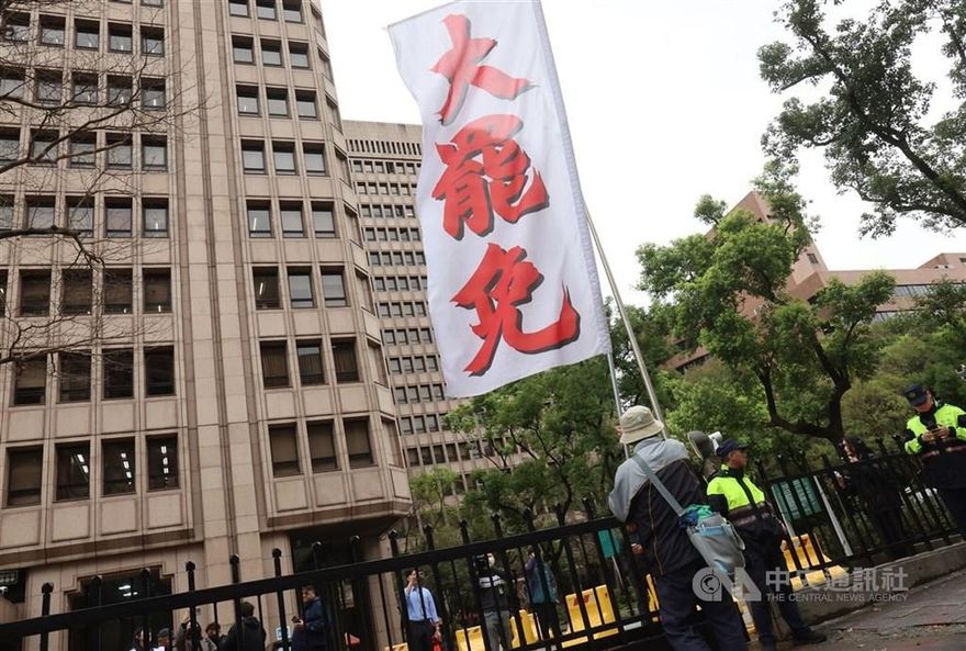 尊重罷免用「告急」詞彙　中選會：但不可挾帶民調