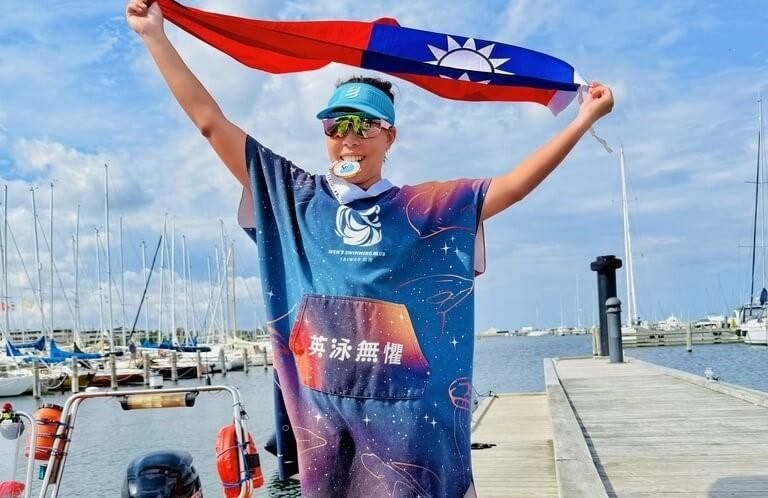 許汶而創紀錄！成功泳渡厄勒海峽　鼓舞台灣人擁抱海洋