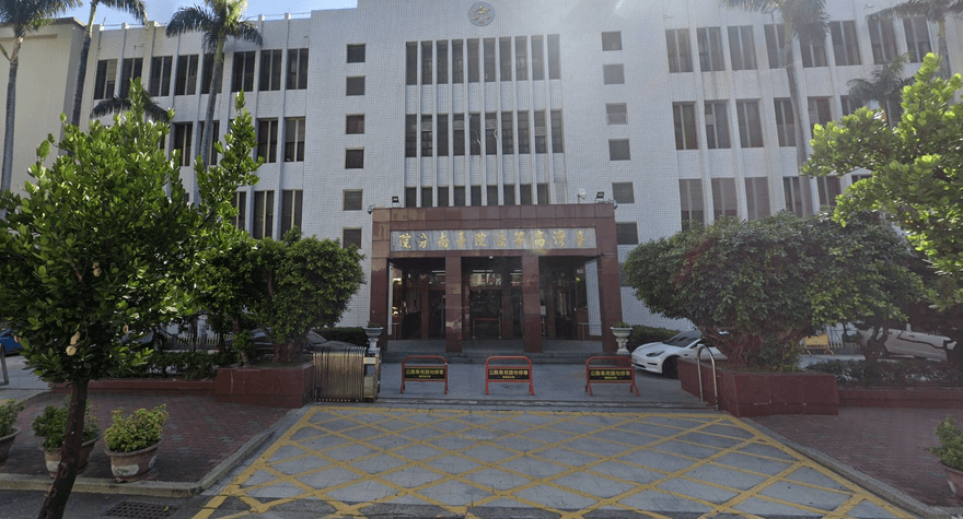 台南童遭矇眼半蹲疊椅上摔傷！生母、伴侶二審仍各判9月