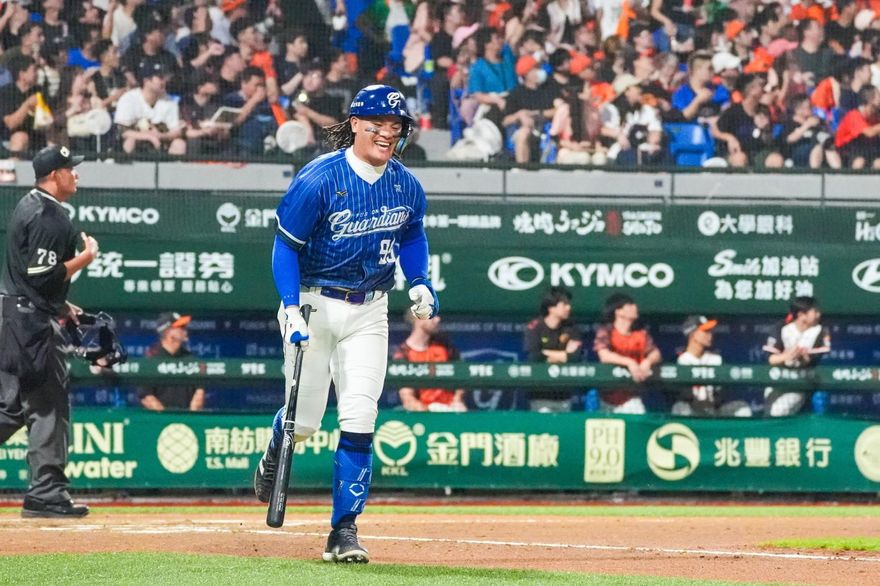 中職/張育成雙響炮助奪勝　陳金鋒直言得點圈打擊要加強