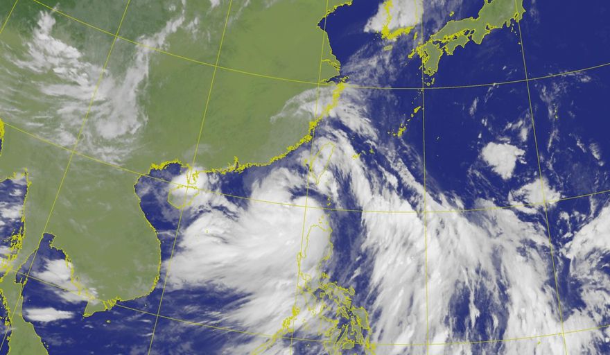 薇帕暴風圈又擴大！大豪雨灌爆花東　颱風下半天遠離