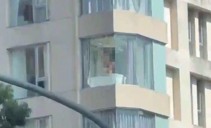 影/北市知名飯店驚見嗨爆「窗邊激戰」！　急換霧化毛玻璃補救