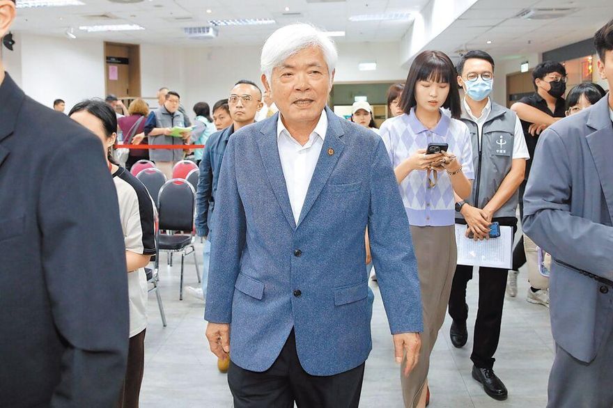 李進勇驚爆濫用公務車買便當　中選會駁合法：下班途中順路買晚餐