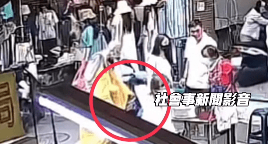影/假化緣真行竊！高雄苓雅市場偽僧人「3秒摸走1手機」
