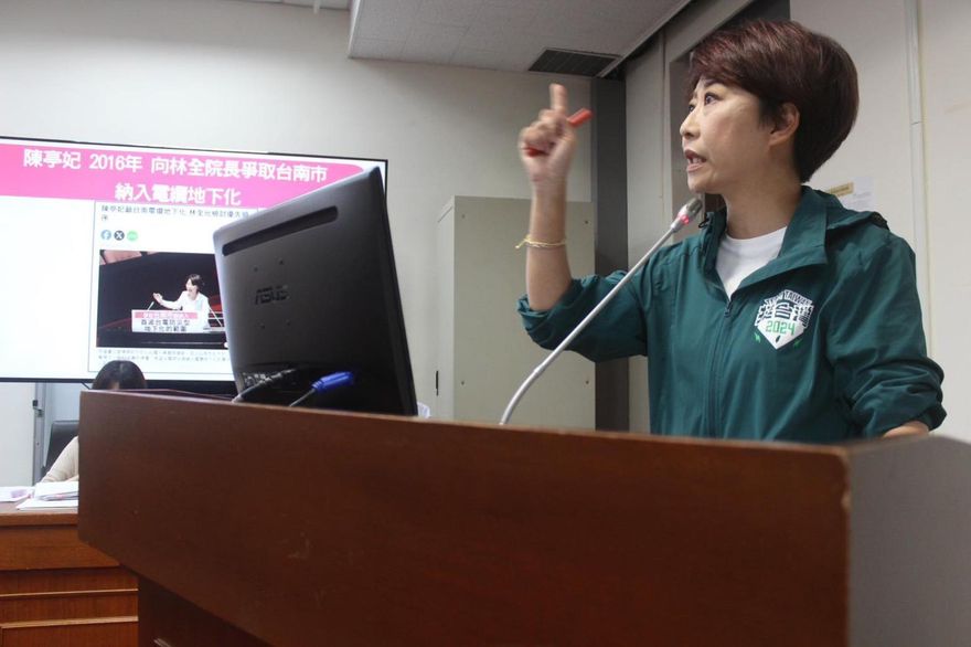 電線桿被吹倒是警惕　陳亭妃開嗆：誰擋電纜地下化預算跟他拚命