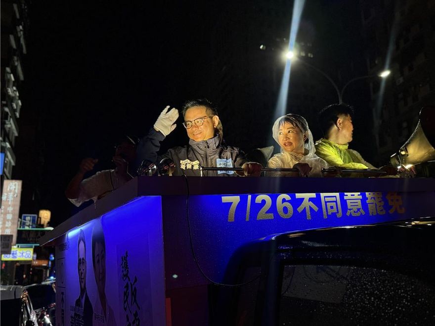 媽媽市長有練過！民眾目擊站高鐵　盧秀燕：這是小case