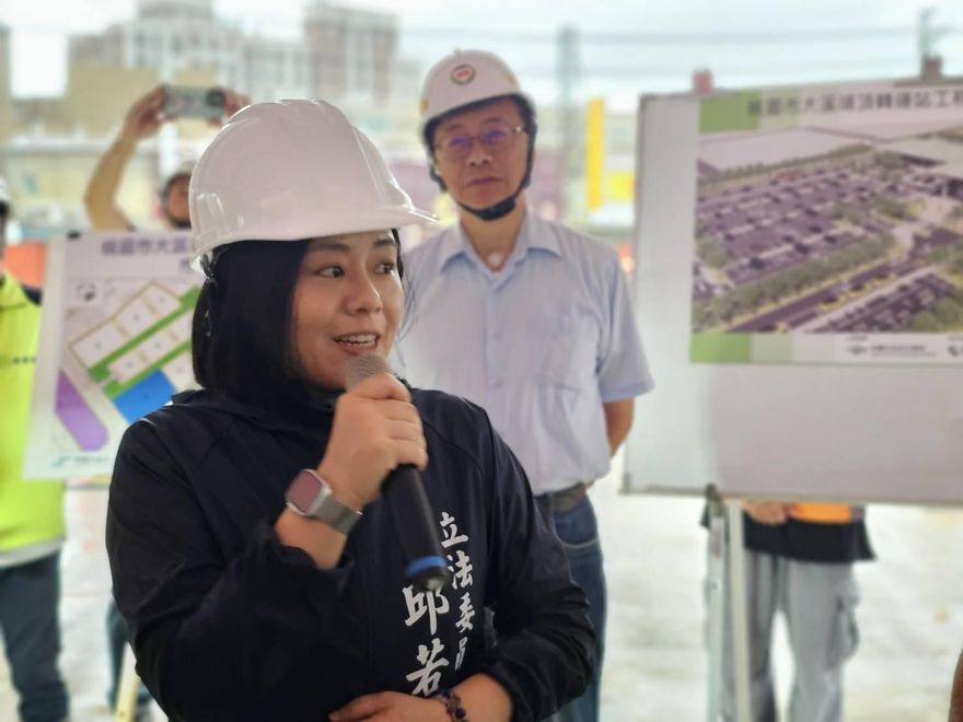 缺席罷免案電視說明會挨轟　邱若華選擇「直接面對鄉親」