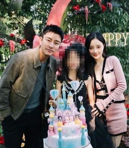 李小璐出軌遭網暴多年！愛女罕動怒護母　嗆酸民：輪得到你們來評價？